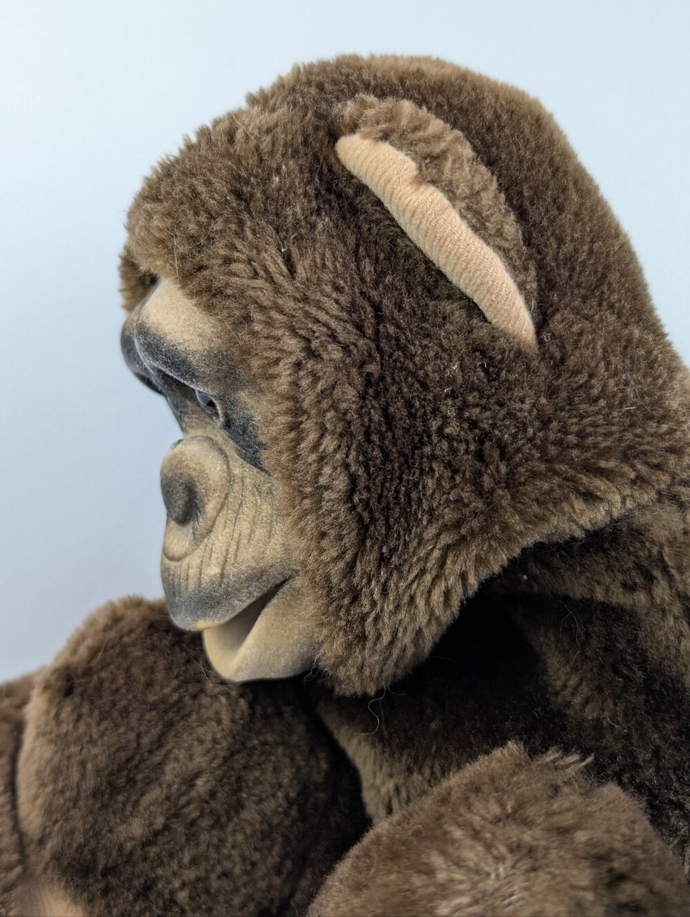 Vintage Hosung Plush Chimp Hand Puppet w Flocked Vinyl Face, Long Arms, Squeaker - Picture 6 of 14